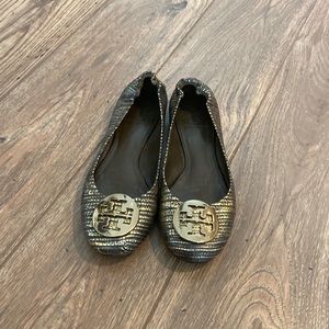 Tory Burch flats black and gold with gold plate logo. Size 7.